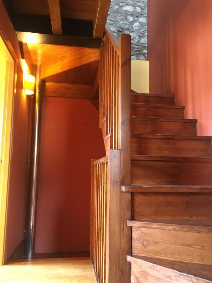 Casa De Poble Acollidora,amb Llar De Foc, Holiday home Bourg-Madame